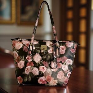 Nine West dark,moody,Floral Print Tote Zip Closure,IPad compartment,organizer